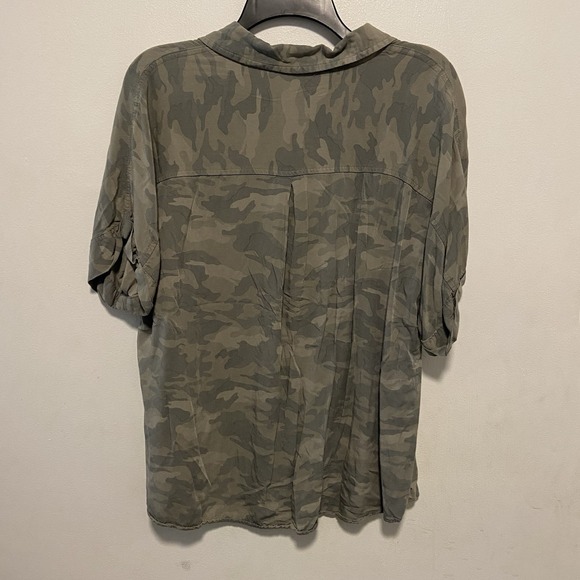 Maurices Women's Blouse Size Large Camo Utility Button Down Gorpcore - Picture 4 of 7